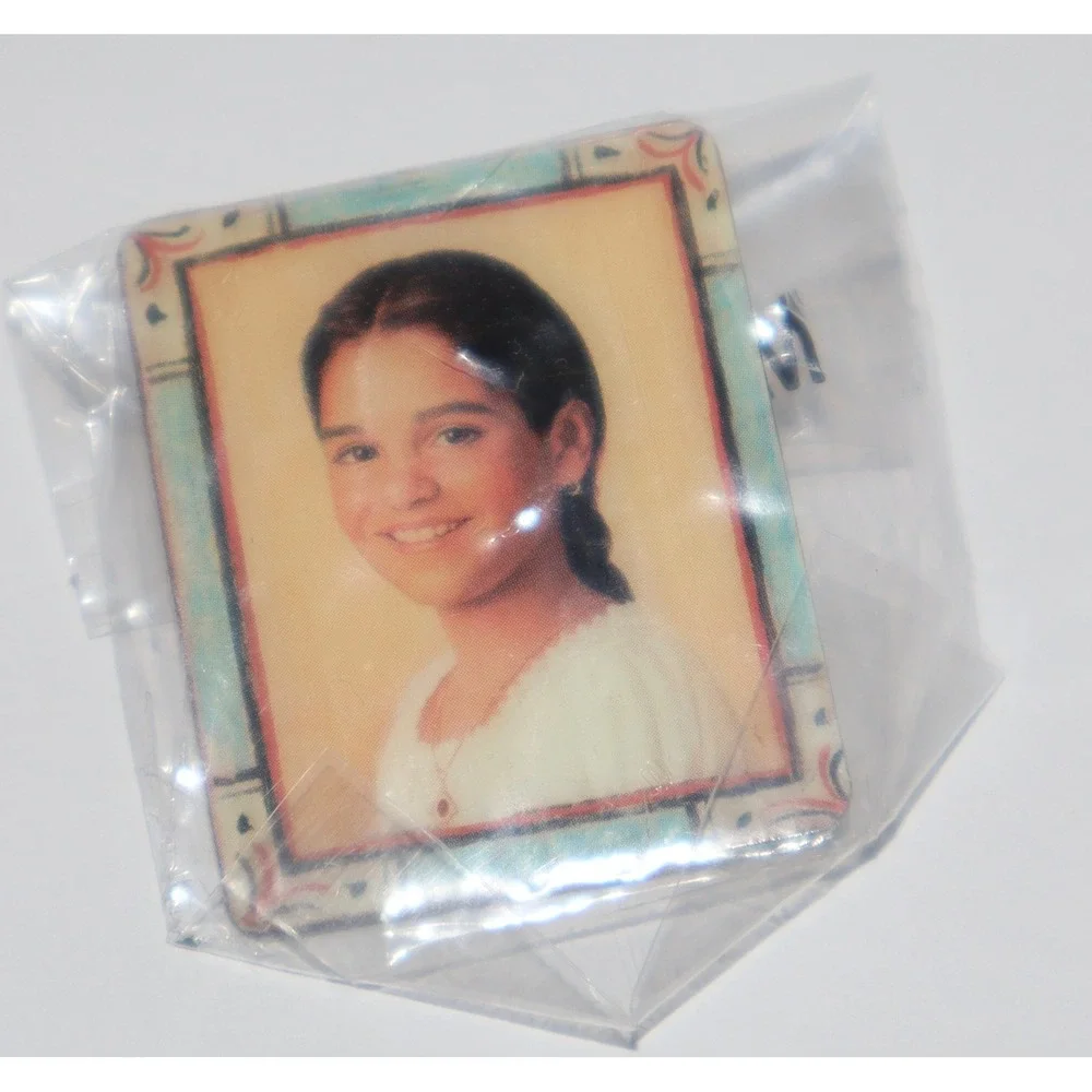 American Girl Hallmark 2003 Circle of Smiles 8 PC Pin Set NEW VINTAGE